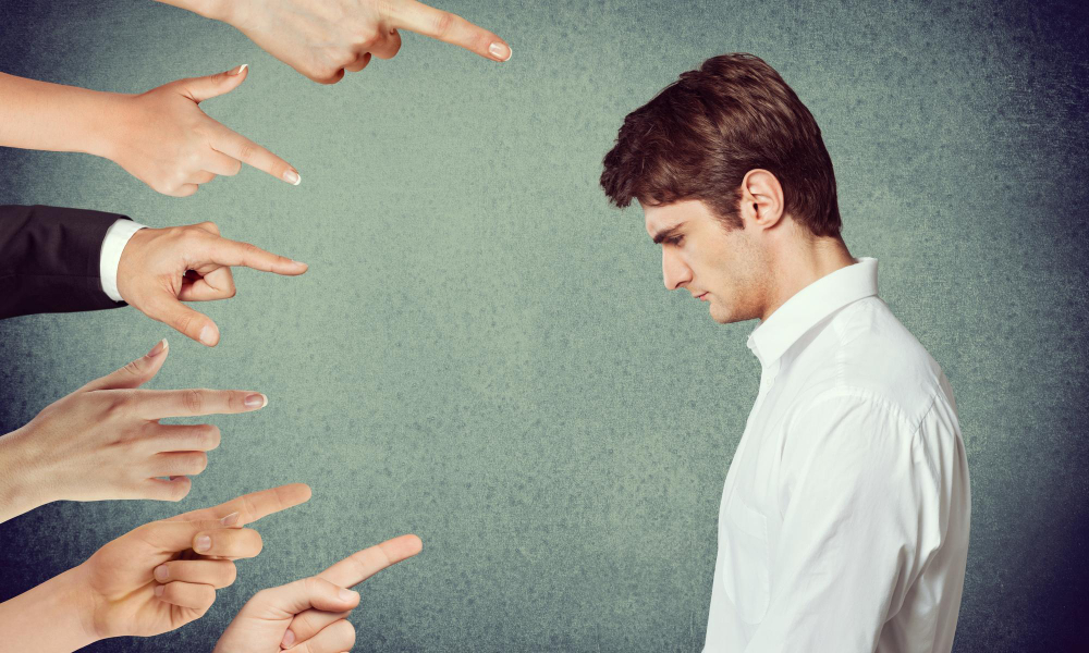 Мнения других людей, нередко асоциального характера - Квинмед